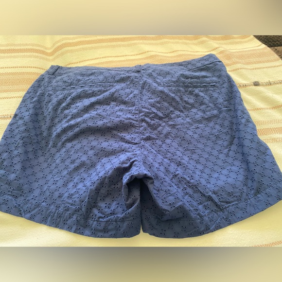 Old Navy Eyelet Shorts - Picture 3 of 4